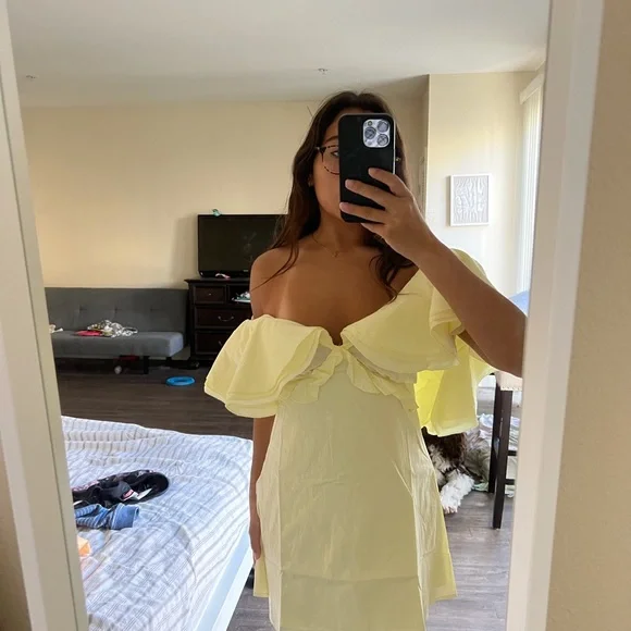 NEW NEVER WORN Vrg girl frill dress yellow - Picture 3 of 3